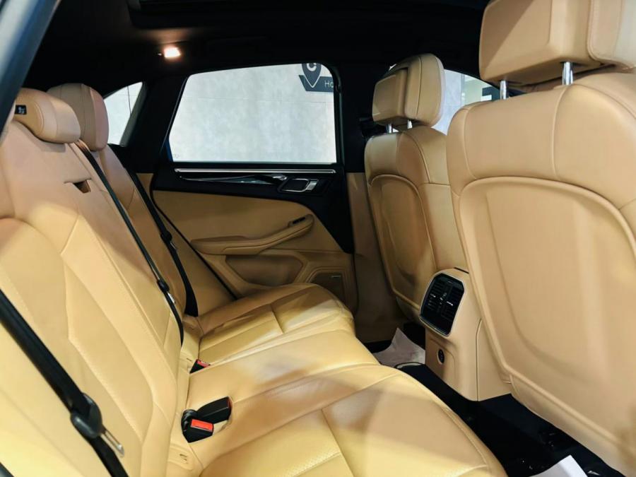 MACAN S - Image 4